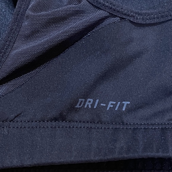 Nike Black WIREFREE Racerback Sports Bra 38C Mesh Breathable DRI-FIT Excellent - Picture 4 of 7